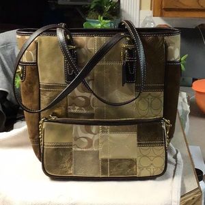 Like new COACH purse and wristlet combo.